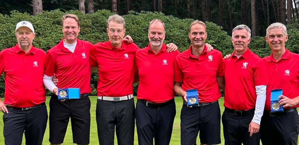 Team Hessen gewinnt die Silber-Medaille v.l.n.r.: Christpher Schmitz, Felix Banzhaf, Thomas Fili, Thomas vom Hagen, Marc vom Hagen, Thomas Biermann, Stefan Sachs